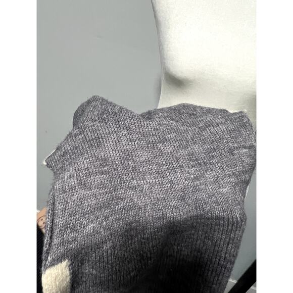 Short Knit Grey and beige scarf - Picture 5 of 7